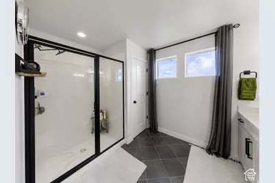 2468 W 3230 S, Syracuse, UT 84075 - Photo 23