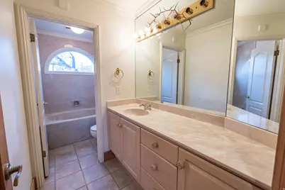 2249 E Gambel Oak Dr S, Sandy, UT 84092 - Photo 31