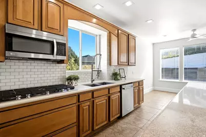 752 N 1475 E, Layton, UT 84040 - Photo 17