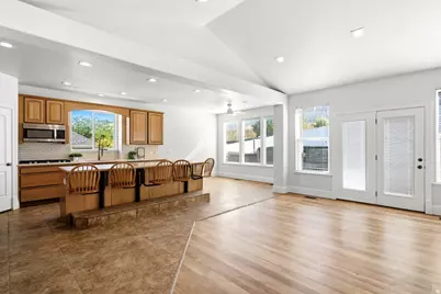 752 N 1475 E, Layton, UT 84040 - Photo 9