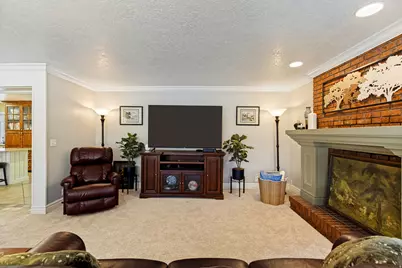808 E Savannah Dr, Sandy, UT 84094 - Photo 13