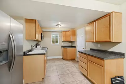 808 E Savannah Dr, Sandy, UT 84094 - Photo 29