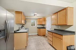 808 E Savannah Dr, Sandy, UT 84094 - Photo 29