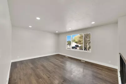 4609 W Twilight Dr, Kearns, UT 84118 - Photo 5