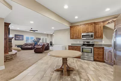 1385 N Compton Rd, Farmington, UT 84025 - Photo 35