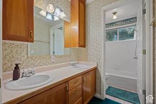 1348 E Milne Ln, Cottonwood Heights, UT 84092 - Photo 23