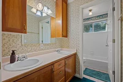 1348 E Milne Ln, Cottonwood Heights, UT 84092 - Photo 25