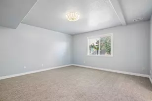 325 W Willow Way, Pleasant View, UT 84414 - Photo 23