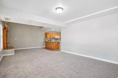 325 W Willow Way, Pleasant View, UT 84414 - Photo 17
