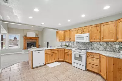 325 W Willow Way, Pleasant View, UT 84414 - Photo 15