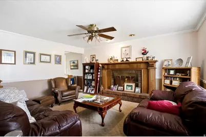 564 S Main St, Kaysville, UT 84037 - Photo 9