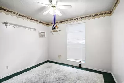 564 S Main St, Kaysville, UT 84037 - Photo 17