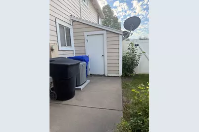 669 W 1950 N, Centerville, UT 84014 - Photo 19