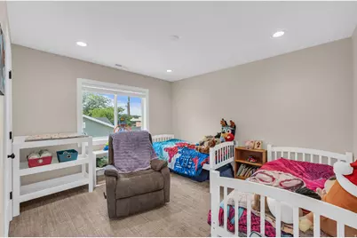 410 E Pages Ln, Centerville, UT 84014 - Photo 23