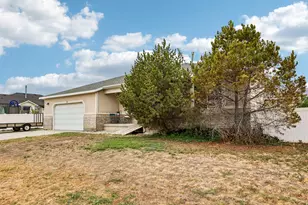 95 E Tiebreaker Dr, Grantsville, UT 84029 - Photo 3