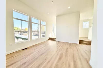 1650 N Main St, Layton, UT 84041 - Photo 7