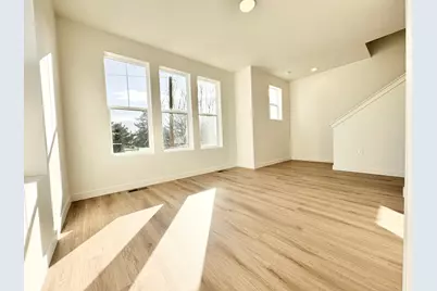 1650 N Main St, Layton, UT 84041 - Photo 9