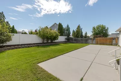 5444 S Midland Dr, Roy, UT 84067 - Photo 25