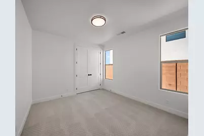 2453 E Malitsoh Way #302, Saint George, UT 84790 - Photo 29