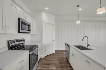 1693 W 2700 S #224, Syracuse, UT 84075 - Photo 5