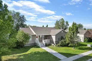 2048 E Juniper Dr, Eagle Mountain, UT 84005 - Photo 3
