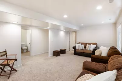 2048 E Juniper Dr, Eagle Mountain, UT 84005 - Photo 27