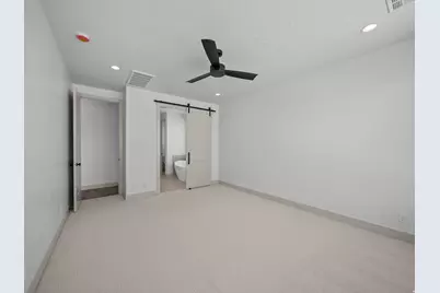 2441 E Malitsoh Way #301, Saint George, UT 84790 - Photo 31