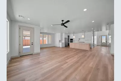 2441 E Malitsoh Way #301, Saint George, UT 84790 - Photo 23
