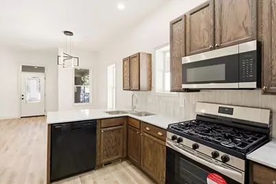 915 W 300 S, Salt Lake City, UT 84104 - Photo 13