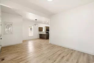 915 W 300 S, Salt Lake City, UT 84104 - Photo 9