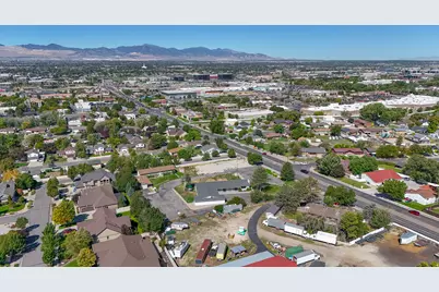 166 E 10600 S, Sandy, UT 84070 - Photo 31