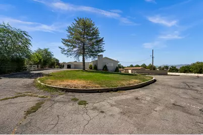 166 E 10600 S, Sandy, UT 84070 - Photo 25