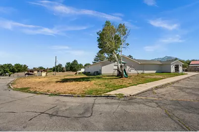166 E 10600 S, Sandy, UT 84070 - Photo 23