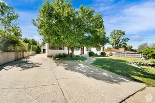 360 E Center St, Centerville, UT 84014 - Photo 33