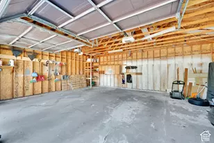 360 E Center St, Centerville, UT 84014 - Photo 29