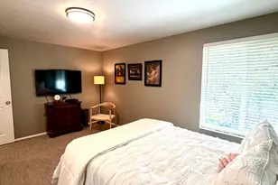 1087 E Oxford Dr, Kaysville, UT 84037 - Photo 13