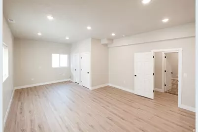 5042 S Viking Dr, South Ogden, UT 84403 - Photo 27