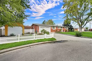 327 Park Pl, Brigham City, UT 84302 - Photo 1