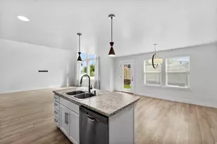 4887 W White Pearl Ct, Herriman, UT 84096 - Photo 5