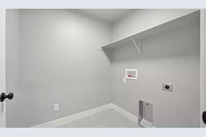 3385 E Baywater Dr, Eagle Mountain, UT 84005 - Photo 13