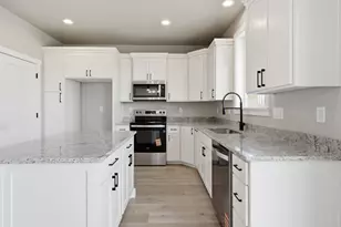 3385 E Baywater Dr, Eagle Mountain, UT 84005 - Photo 21