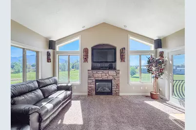 2221 W 1800 S, West Haven, UT 84401 - Photo 11