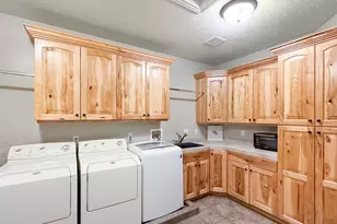 2221 W 1800 S, West Haven, UT 84401 - Photo 43