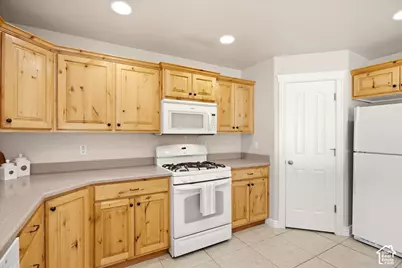 1025 W 2250 N, Layton, UT 84041 - Photo 11