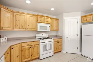 1025 W 2250 N, Layton, UT 84041 - Photo 11