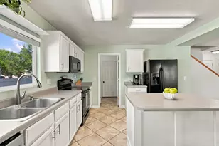 1076 S 1050 W, Woods Cross, UT 84087 - Photo 9