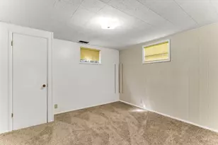 221 Skyline Dr, Tooele, UT 84074 - Photo 27