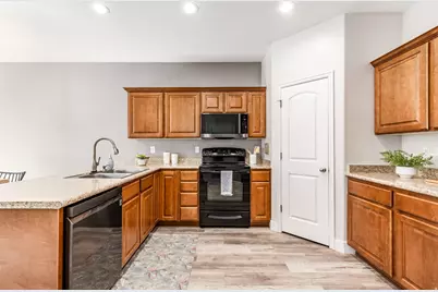 6915 S Village Bend Ln, Midvale, UT 84047 - Photo 11