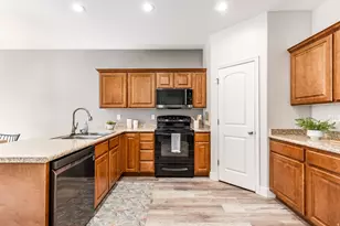 6915 S Village Bend Ln, Midvale, UT 84047 - Photo 11