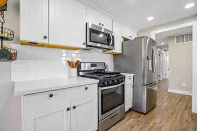 2162 W 5025 S, Roy, UT 84067 - Photo 9